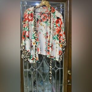 Floral Kimono Cardigan w/ Leopard Trim | Size Small | Boutique Style